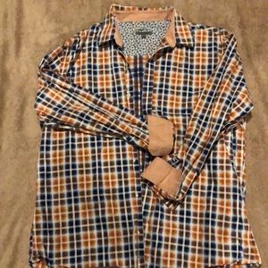 Men’s long sleeve button down shirt